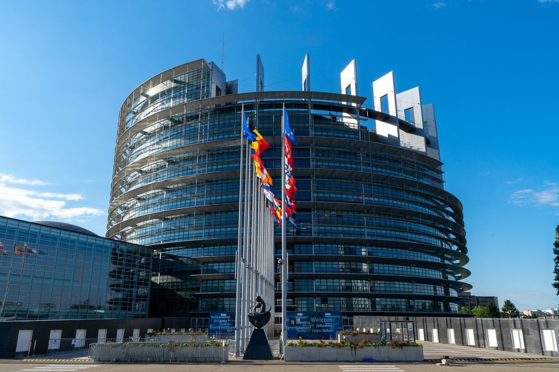 UE și SUA trimit &icirc;ncă 7 miliarde de euro Ucrainei