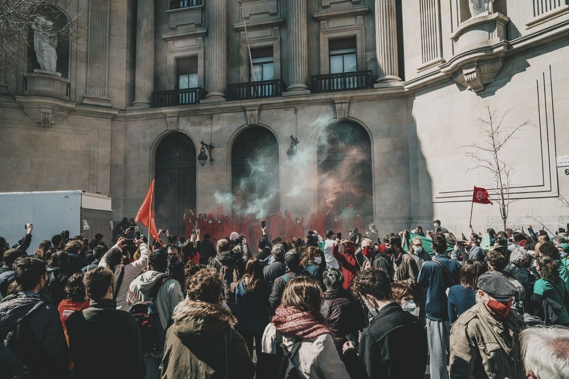 Peru: Manifestări &icirc;n toată țara &icirc;n apărarea președintelui socialist Castillo