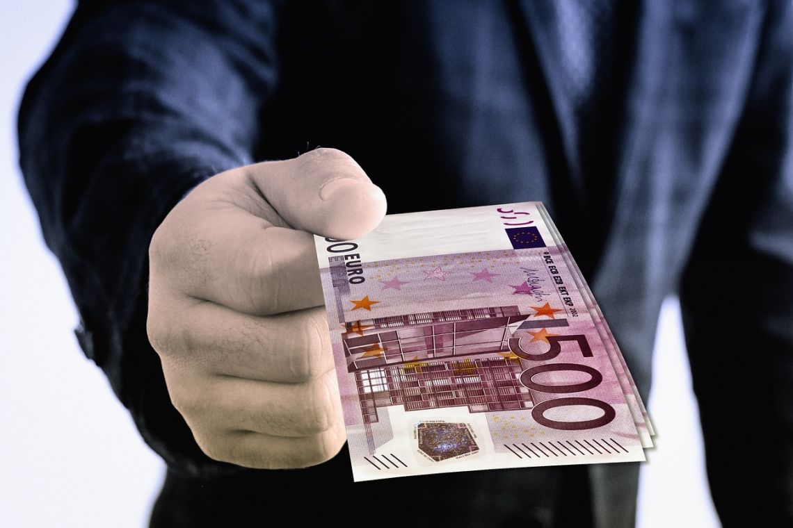 Tangentopoli europeană sau caracatița de la Bruxelles? Banii din Qatar ar fi doar v&acirc;rful aisbergului!