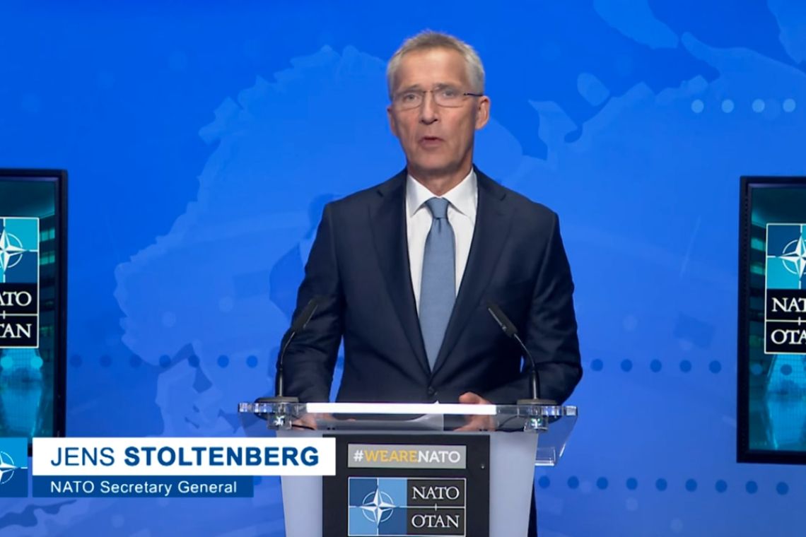 Stoltenberg: stocul de arme NATO pentru Ucraina s-a terminat, urmează creșterea producției de armament