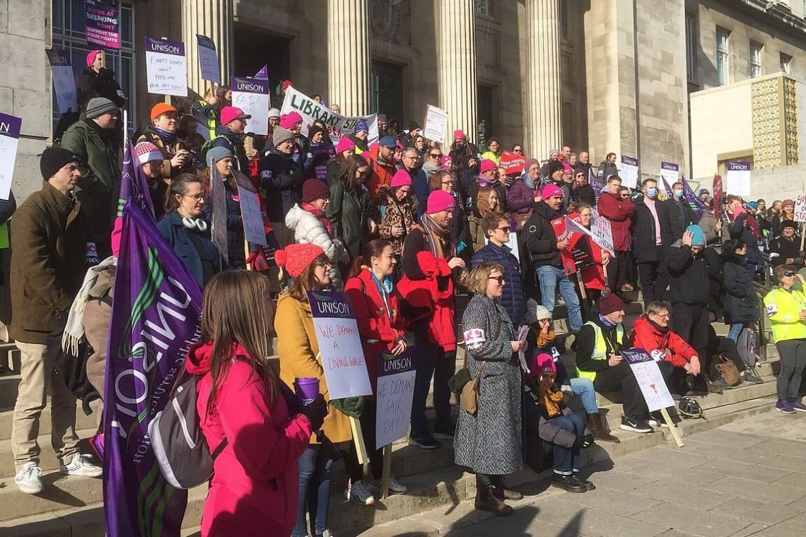 Marea Britanie: prea multe greve? Guvernul liberal &icirc;și propune să le interzică