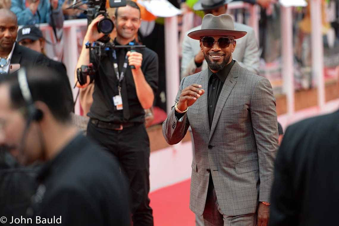 ȘOCANT: Jamie Foxx a rămas &bdquo;paralizat și orb&rdquo; de la un &bdquo;cheag de s&acirc;nge &icirc;n creier&rdquo; după ce a primit vaccinul &icirc;mpotriva COVID