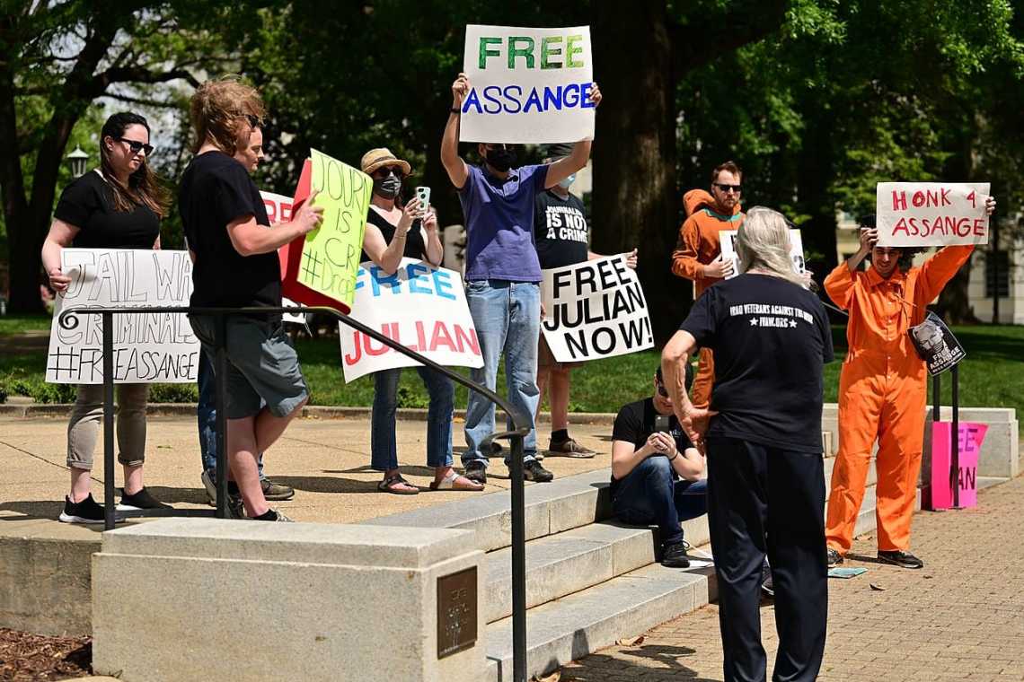 Julian Assange: &Icirc;nalta Curte britanică respinge recursul &icirc;mpotriva extrădării!