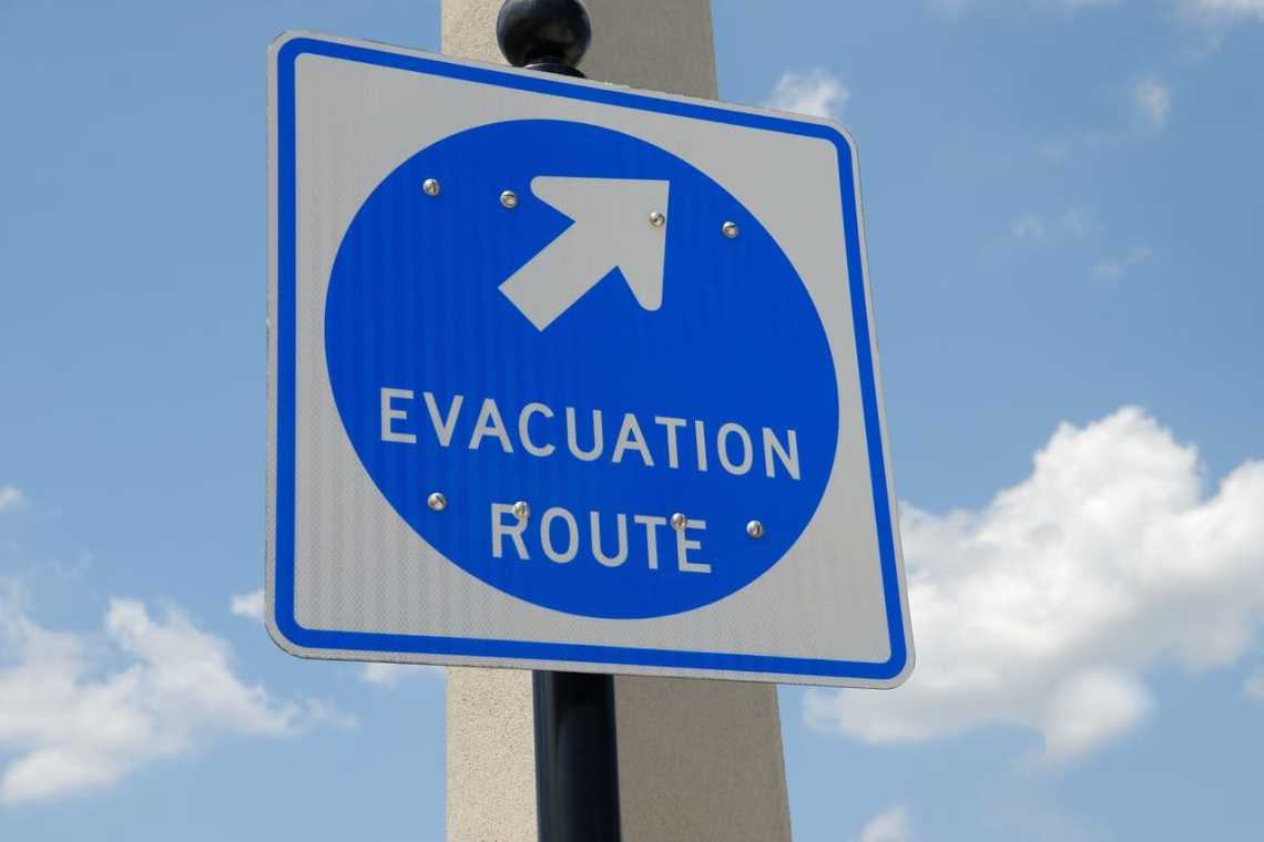BOOM Niger: Parisul &icirc;ncepe evacuarea compatrioților!